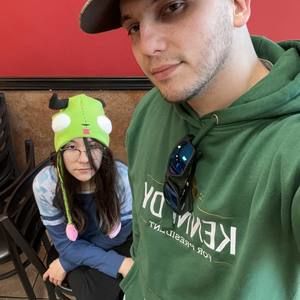 Meet your Posher, Cameron